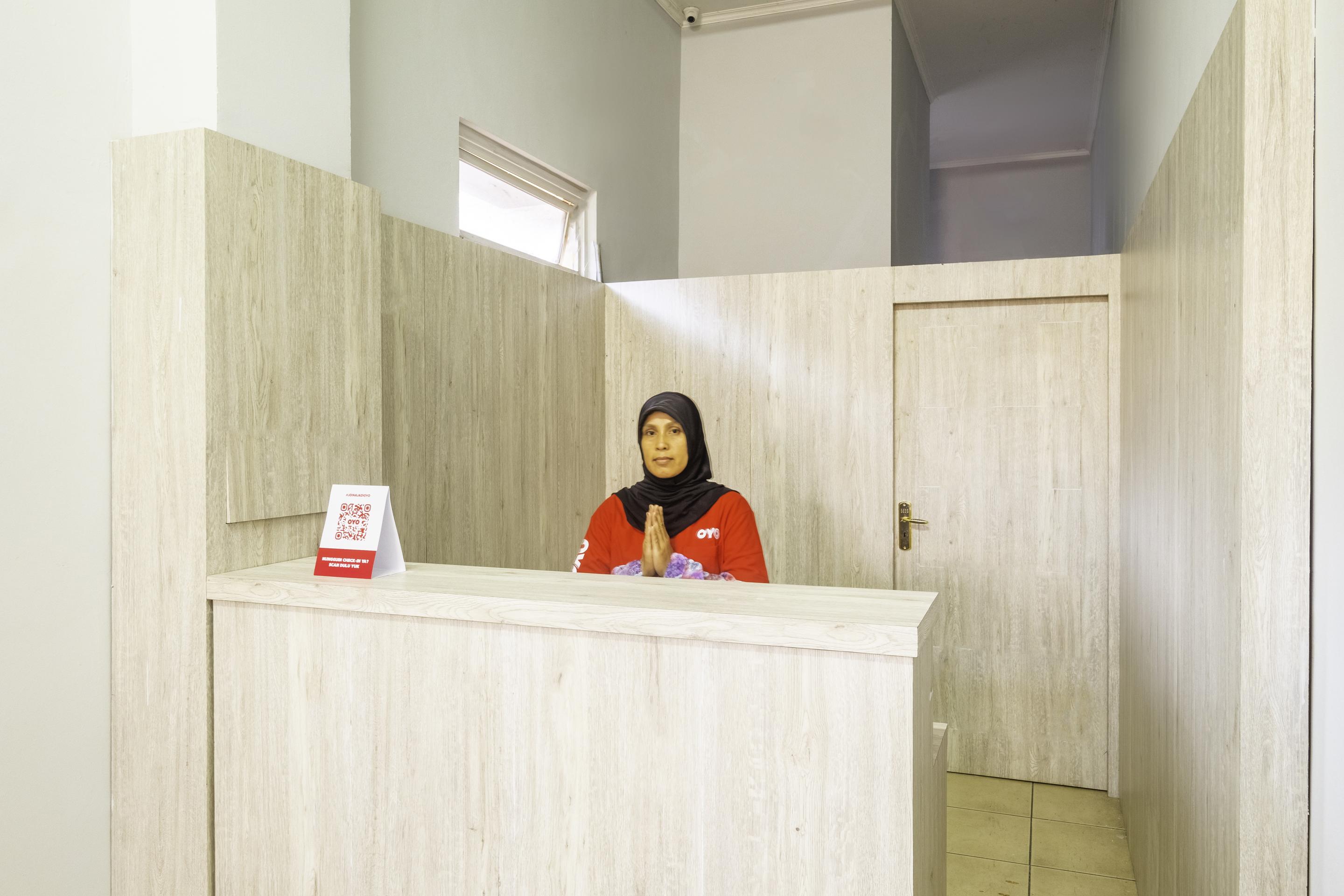 Karins Guesthouse Syariah Redpartner Бандунг Экстерьер фото