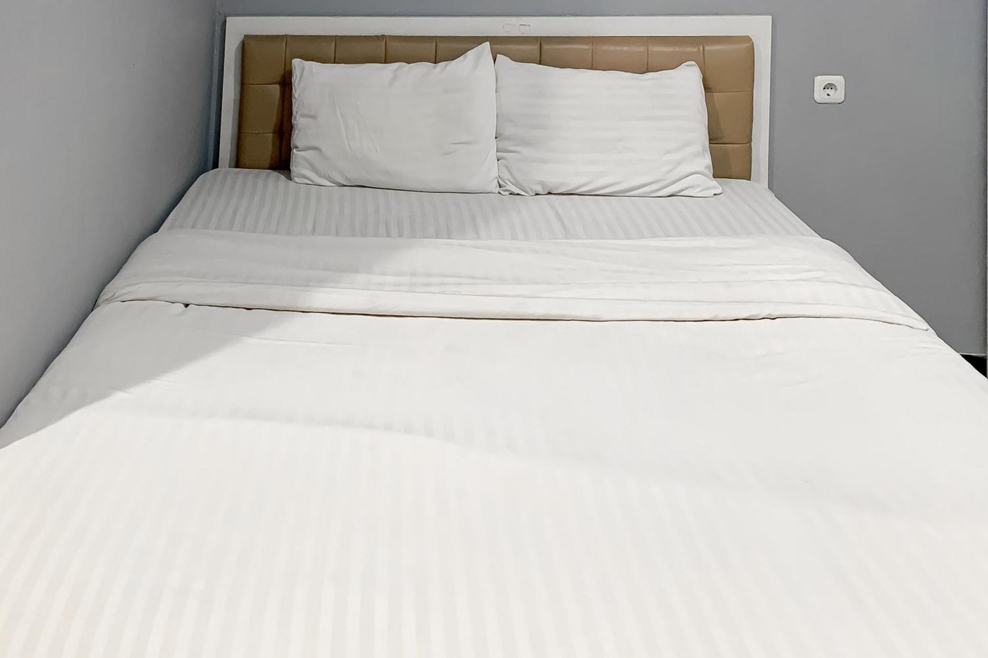 Karins Guesthouse Syariah Redpartner Бандунг Экстерьер фото